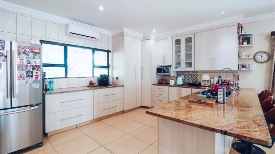 5 Bedroom Property for Sale in Protea Park North West